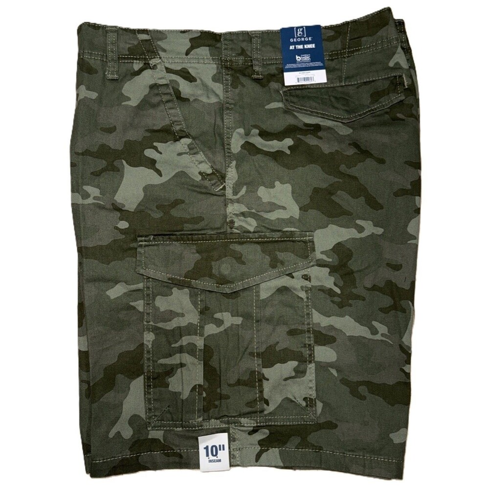 NWT Men’s Camo Cargo Shorts 10” Inseam At The Knee Cut Relaxed Fit Size 42